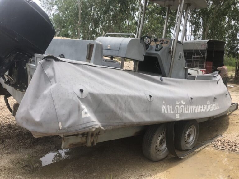 ฉีดพียูโฟมทุ่นลอยน้ำตราด